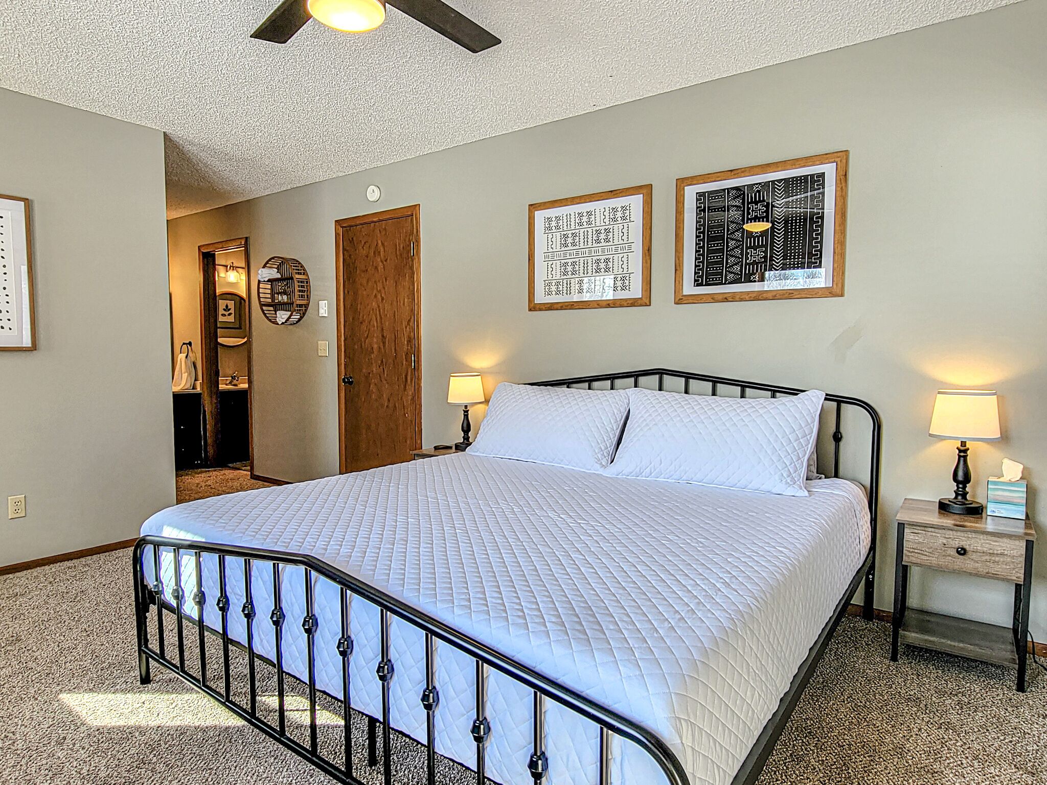 2 bedrooms, iron/ironing board, free WiFi, bed sheets