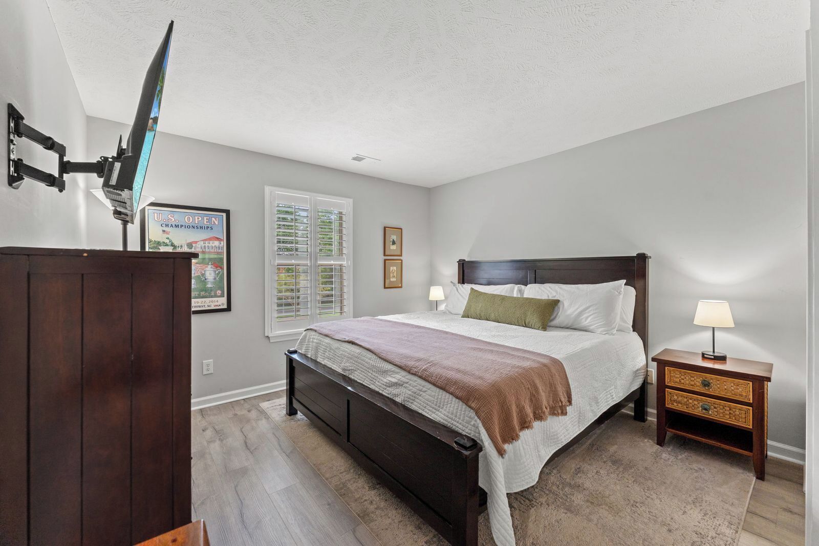 3 habitaciones, tabla de planchar con plancha y wifi gratis 
