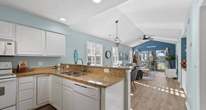 Pawley's Bunker 3Bedroom, 3Bath True Blue Condo