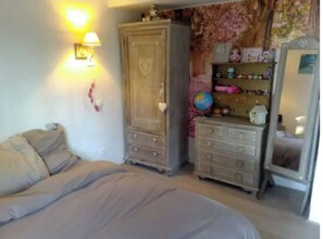 4 chambres, bureau, fer et planche à repasser, Wi-Fi gratuit