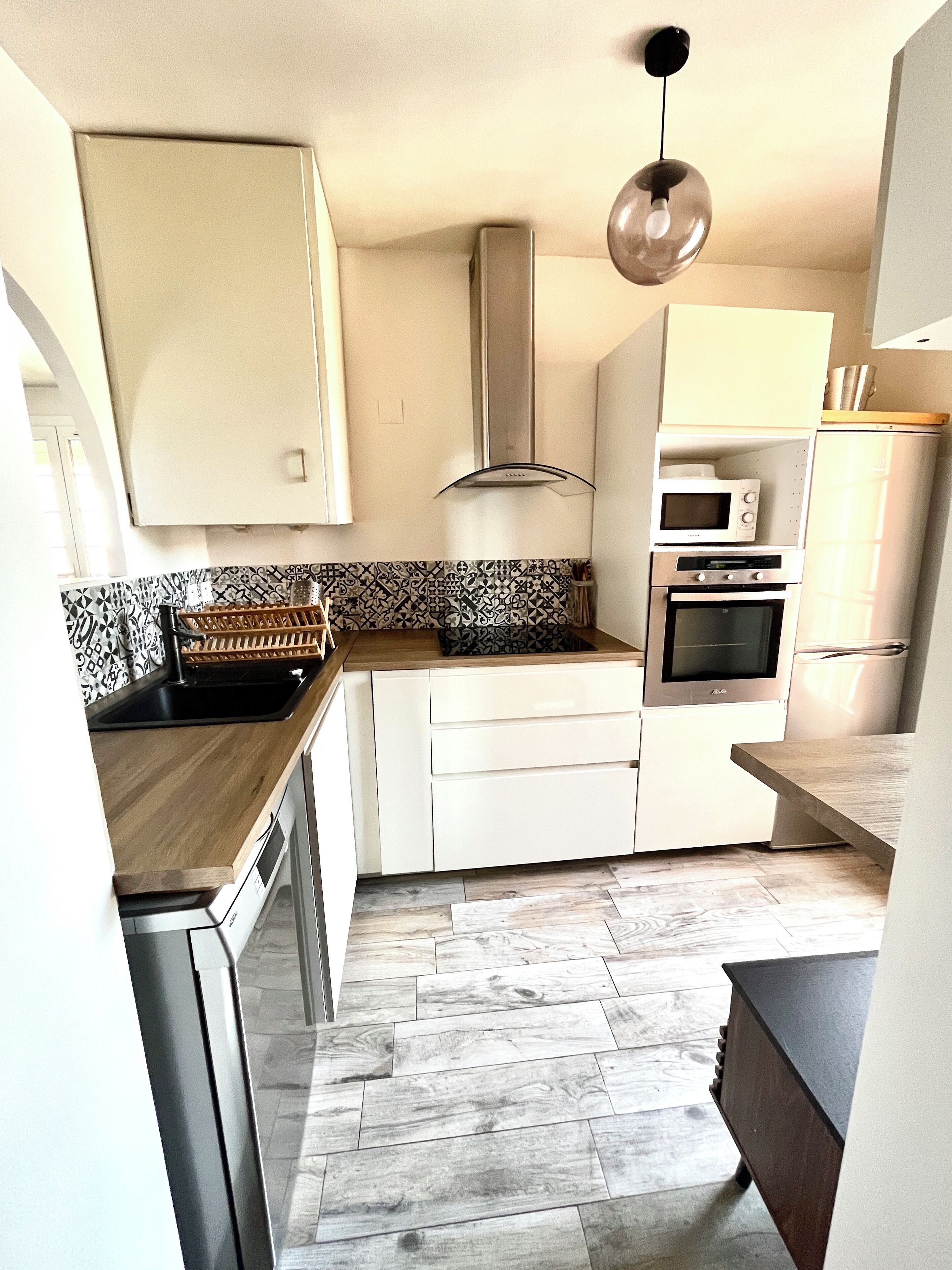 Six-Fours les lones SEA VIEW - superb T2 42m2 air-conditioned / wifi terrace / parking lots