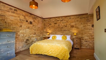 Cottage | 2 bedrooms, individually decorated, individually furnished, free WiFi