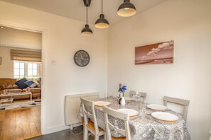 Ferienhaus | Eigene Küche | Kühlschrank, Geschirrspüler, Wasserkocher, Toaster