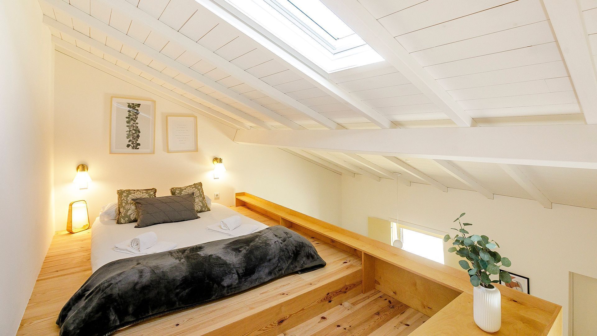 Vila Burgães - Casa 3 by LovelyStay