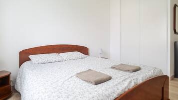 2 chambres, fer et planche Ă repasser, Wi-Fi gratuit, draps fournis