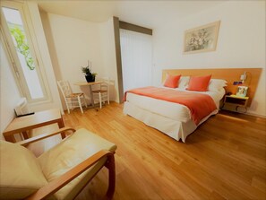 Studio Basic | Seprai premium dan tempat tidur Select Comfort