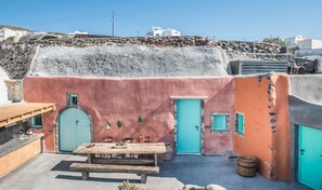 Villa | 3 bedrooms - Three Caves - Villa With Private Pool Sea View (Santorini)