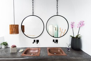 Bathroom - Three Caves - Villa With Private Pool Sea View (Santorini)