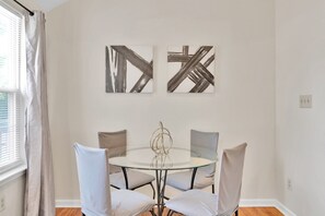 Dining - Relax in Style - 3BR Home in Charming Charlotte Neighborhood (Charlotte)