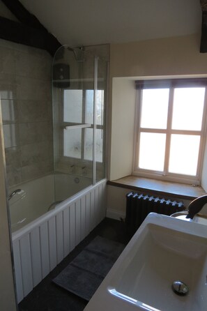 Cottage Comfort, kamar mandi pribadi | Kamar mandi