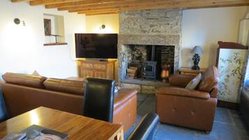 Comfort Cottage, Private Bathroom | Lounge