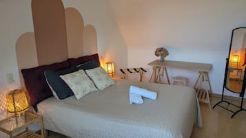 2 quartos, escrivaninha, berço de viagem, Wi-Fi de cortesia