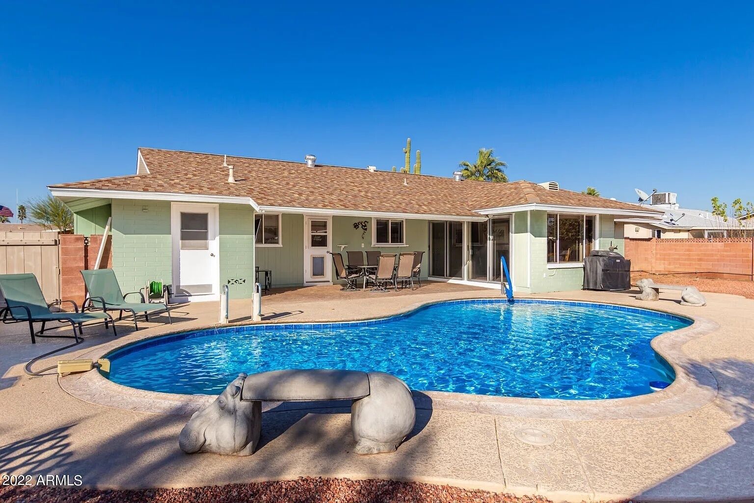 Savor the Sun, Golf, Hiking & Pool Time!