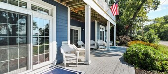 THE ULTIMATE 6 BEDROOM LAKEHOUSE