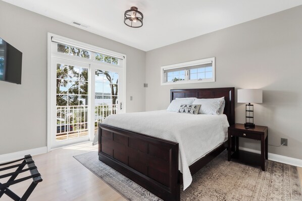 6 bedrooms, iron/ironing board, travel crib, free WiFi