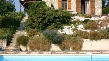 Piscine extérieure, piscine chauffée