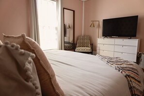 2 bedrooms, desk, iron/ironing board, travel cot
