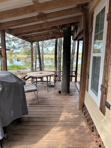 Tiny House lake front on FORK