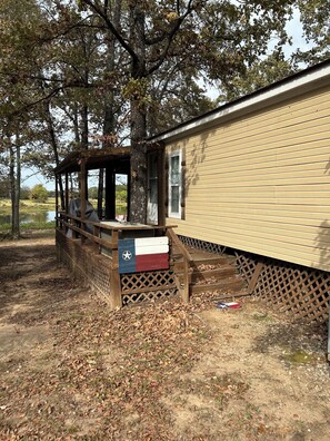 Property grounds - Tiny House lake front on FORK (Yantis)