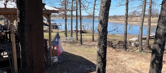 Tiny House lake front on FORK