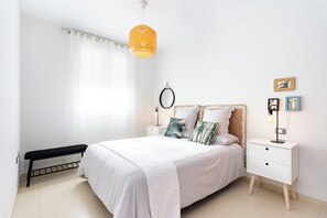 1 habitación, tabla de planchar con plancha, wifi y ropa de cama 