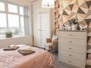 Cottage | 9 bedrooms, individually decorated, individually furnished, free WiFi