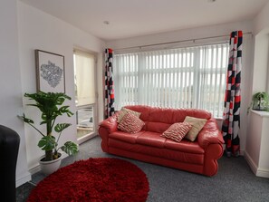 Cottage | Living area