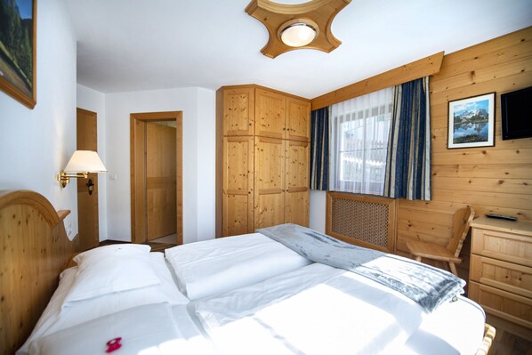 1 chambre, Wi-Fi gratuit, draps fournis