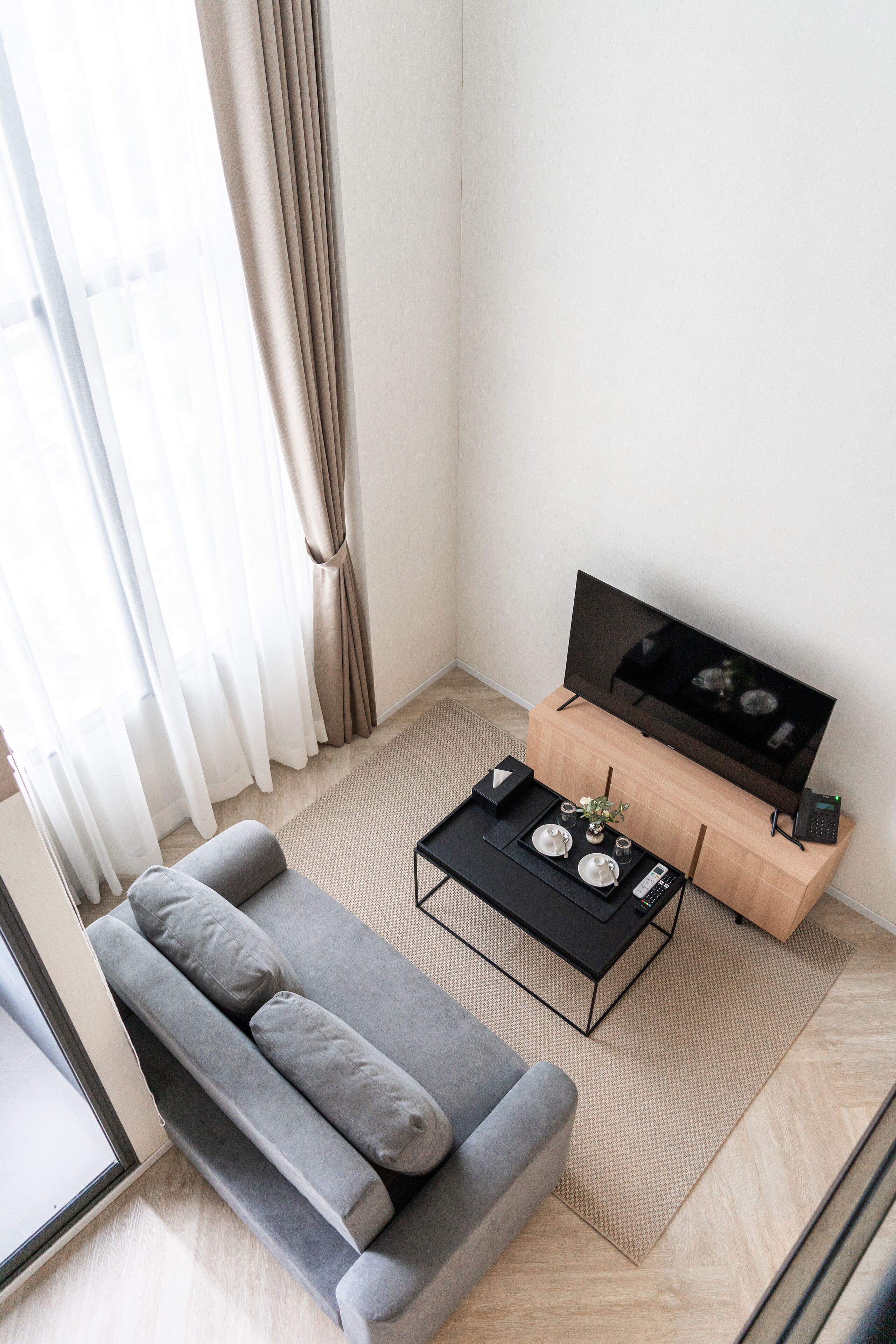 Premier-Maisonette, 1 Queen-Bett | Zimmersafe, Schreibtisch, laptopgeeigneter Arbeitsplatz