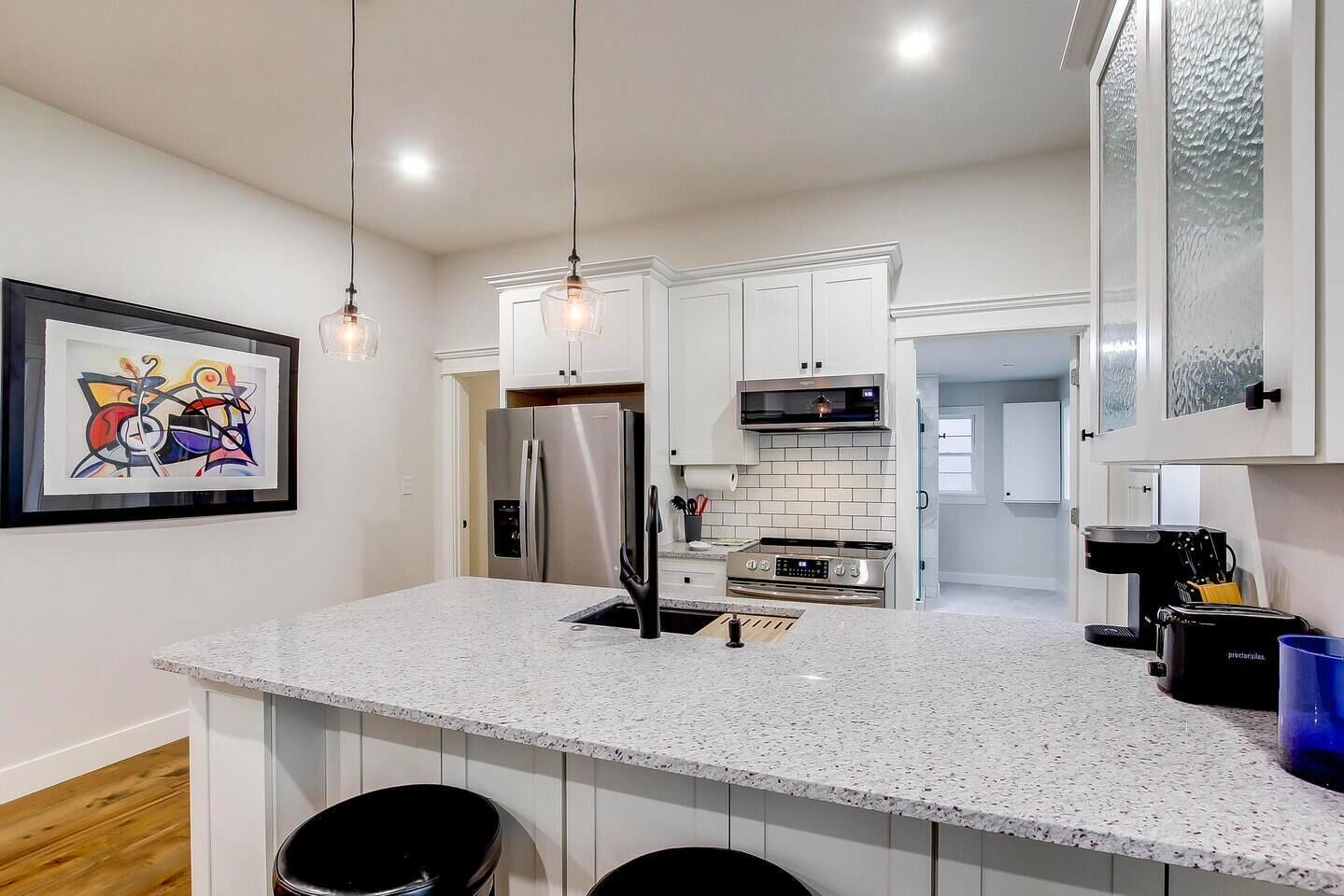 Excellent 3BR/2BA PRIME Location!