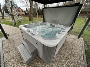 Outdoor spa tub - HOTEL VARNSDORF (Varnsdorf)