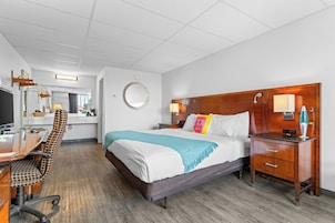 King Room | Individually decorated, individually furnished, desk, laptop workspace