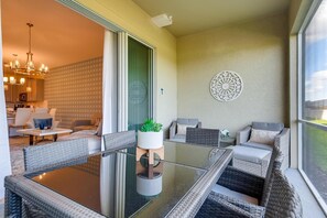 Apartment, Multiple Beds (547 OC - Golf View 2BR Luxury Townhom) | Dining - 547 OC - Golf View 2BR Luxury Townhome (Davenport)