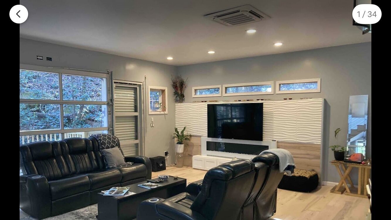 Downtown 3-Story Loft Near Mercedes-Benz Stadium