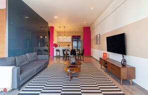 Televisión y oficina