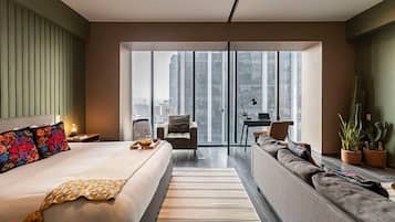 1 chambre, bureau, fer et planche Ă repasser, lit parapluie