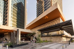 Exterior - Miyana by Kukun Summa (Ciudad de México)