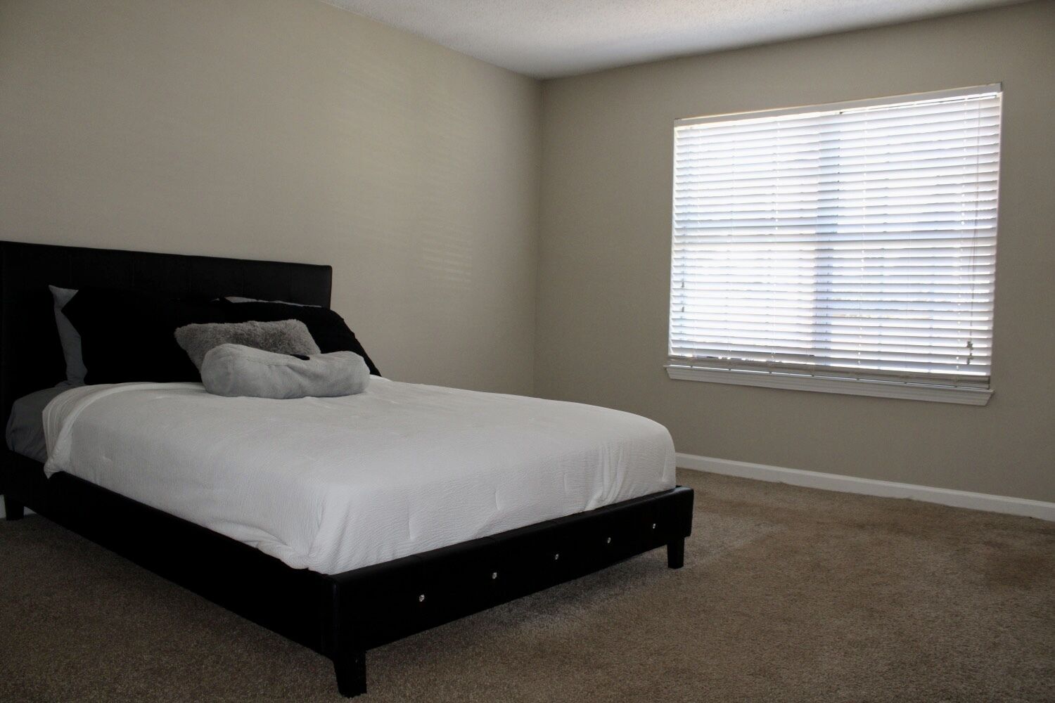 "Serene Scene" 1 Bedroom Townhome-Truist Park