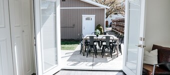 New Glacier Retreat!! Modern, Clean Cowispell Haus: Walk to Downtown Kalispell