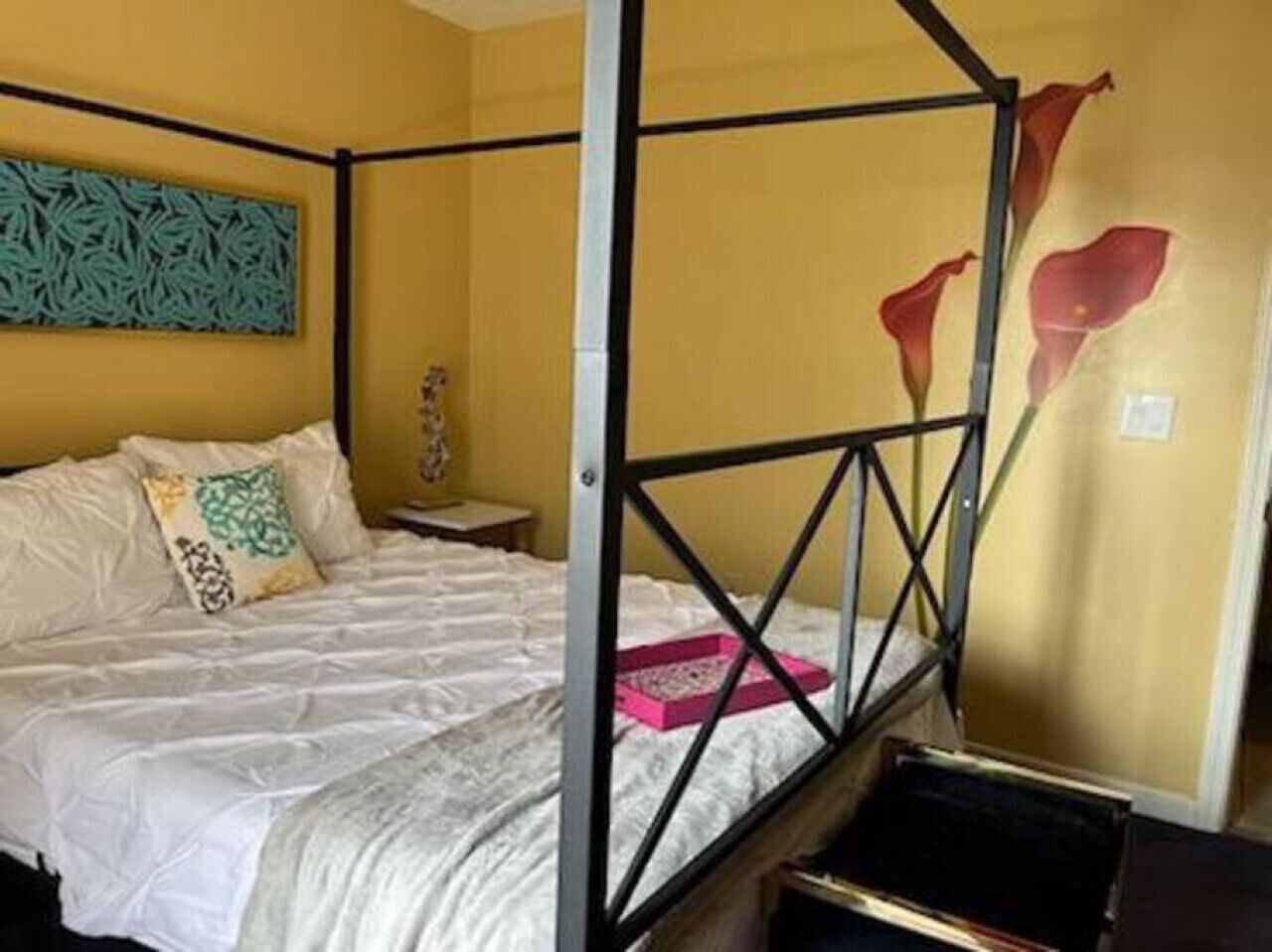 Escape to a Blissful Townhouse of Vibrant Colors