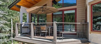 Spacious East Vail Getaway by Vail Butler