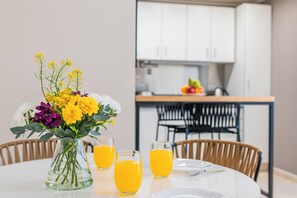 Superior Apartment, 2 Bedrooms, Patio | In-room dining - Modern Apartments in Puerto Madero (Buenos Aires)