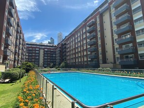 Seasonal outdoor pool