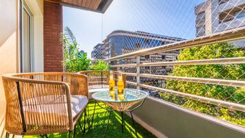 Apartamento, 3 habitaciones | Balcón