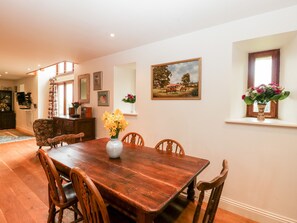 Cottage | Interior