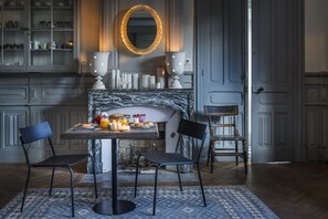 Desayuno continental todos los días (con cargo)