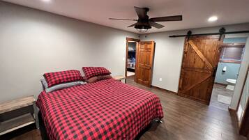 3 bedrooms, travel crib, bed sheets