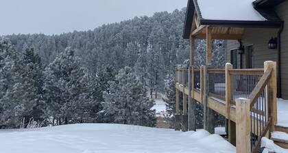 Peaceful Cabin with Beautiful Mountain Views
