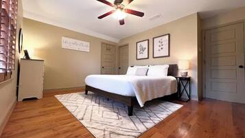 2 Schlafzimmer, Bügeleisen/Bügelbrett, kostenloses WLAN, Bettwäsche