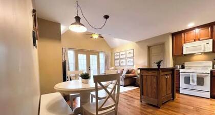 Cozy Cottage - Lake Front - GA Coldwater Retreat